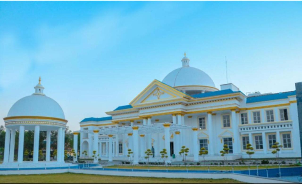 The Royal Palace Dewas ภายนอก รูปภาพ