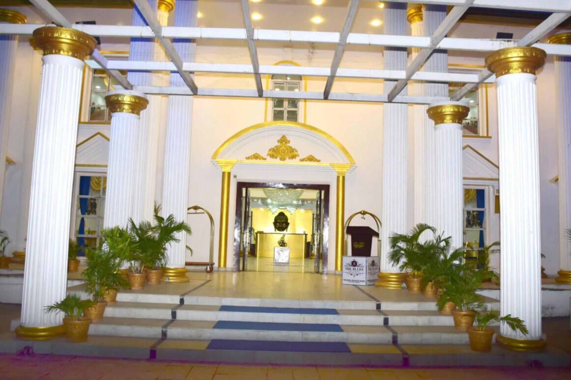 The Royal Palace Dewas ภายนอก รูปภาพ